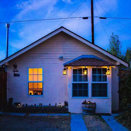 Cozy Muir Cottage - In Town - Pet Friendly Lone Pine Bagian luar foto