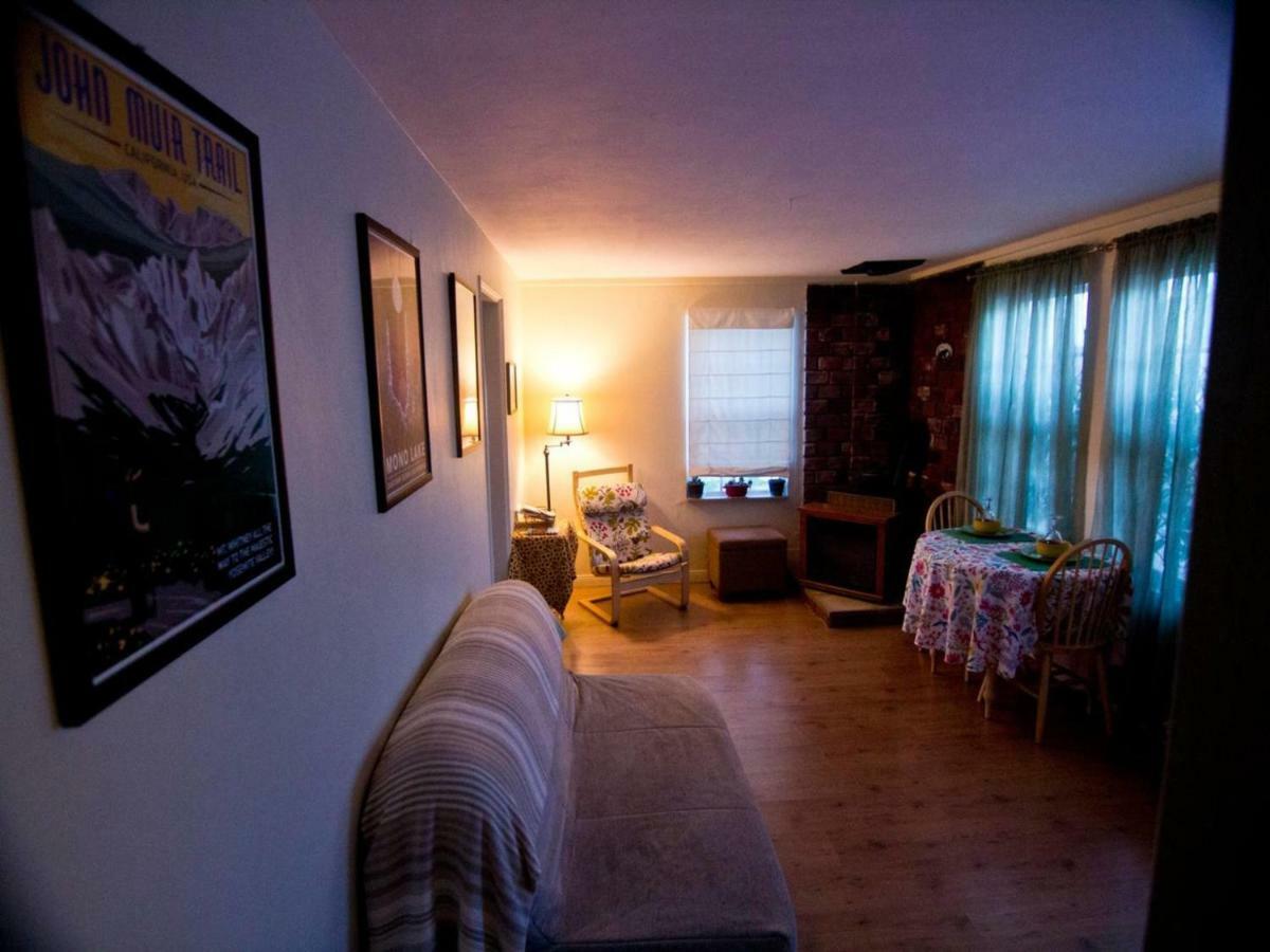 Cozy Muir Cottage - In Town - Pet Friendly Lone Pine Bagian luar foto